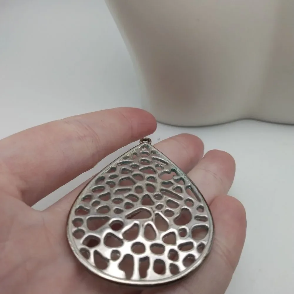 Honeycomb portal amulet drop necklace pendant‎